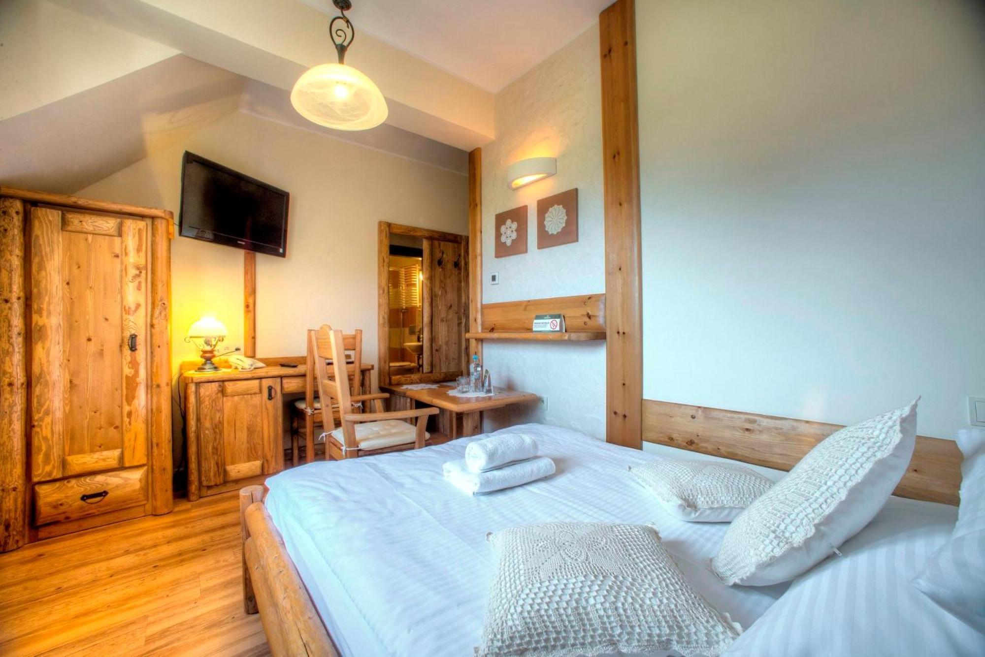 Hotel Carpatia Bieszczadzki Gosciniec Wetlina Pokoj fotografie